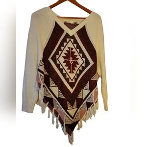 🎉 5 for $25 - Aztec print dolman Pancho hoodie